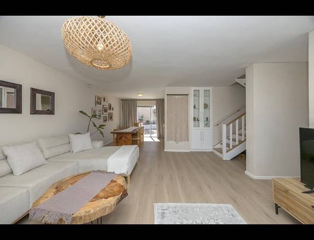 3 BEDROOM DUPLEX FOR SALE IN BLOUBERGRANT